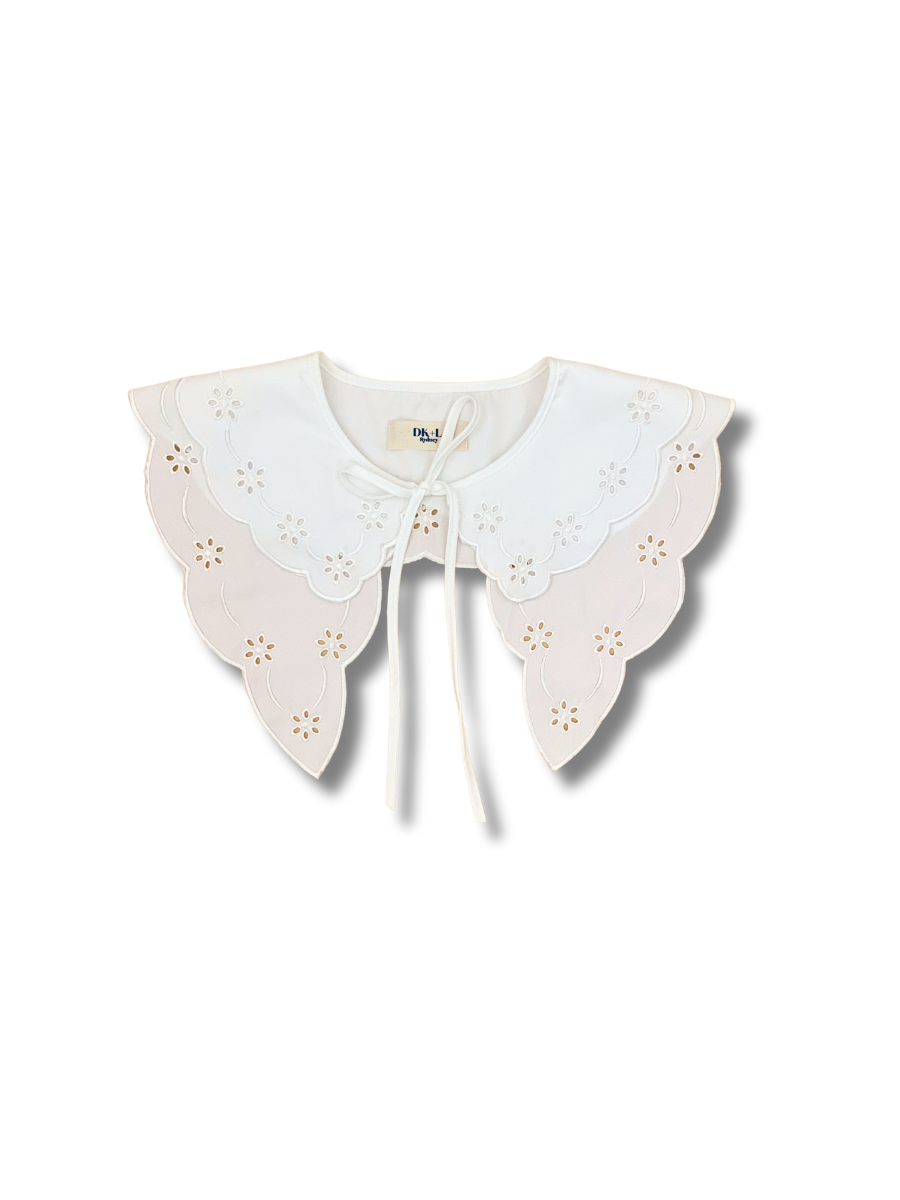 Ladies Oversized Broderie Anglaise Collar
