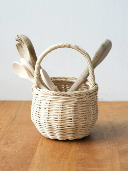 Rattan Berry Basket Straw