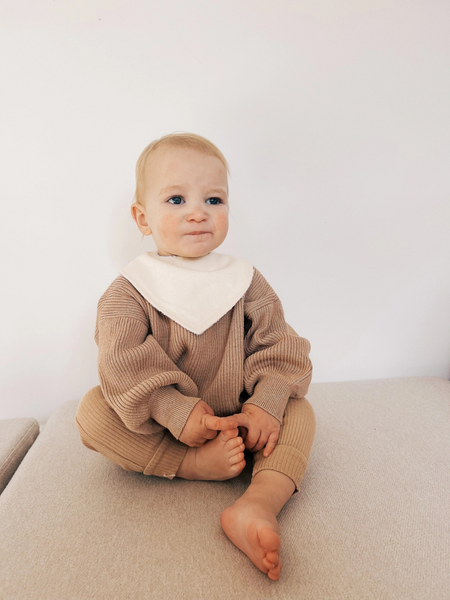 Dribble Bib Oatmeal