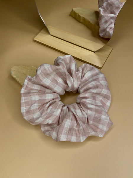 Large gingham linen scrunchie pink